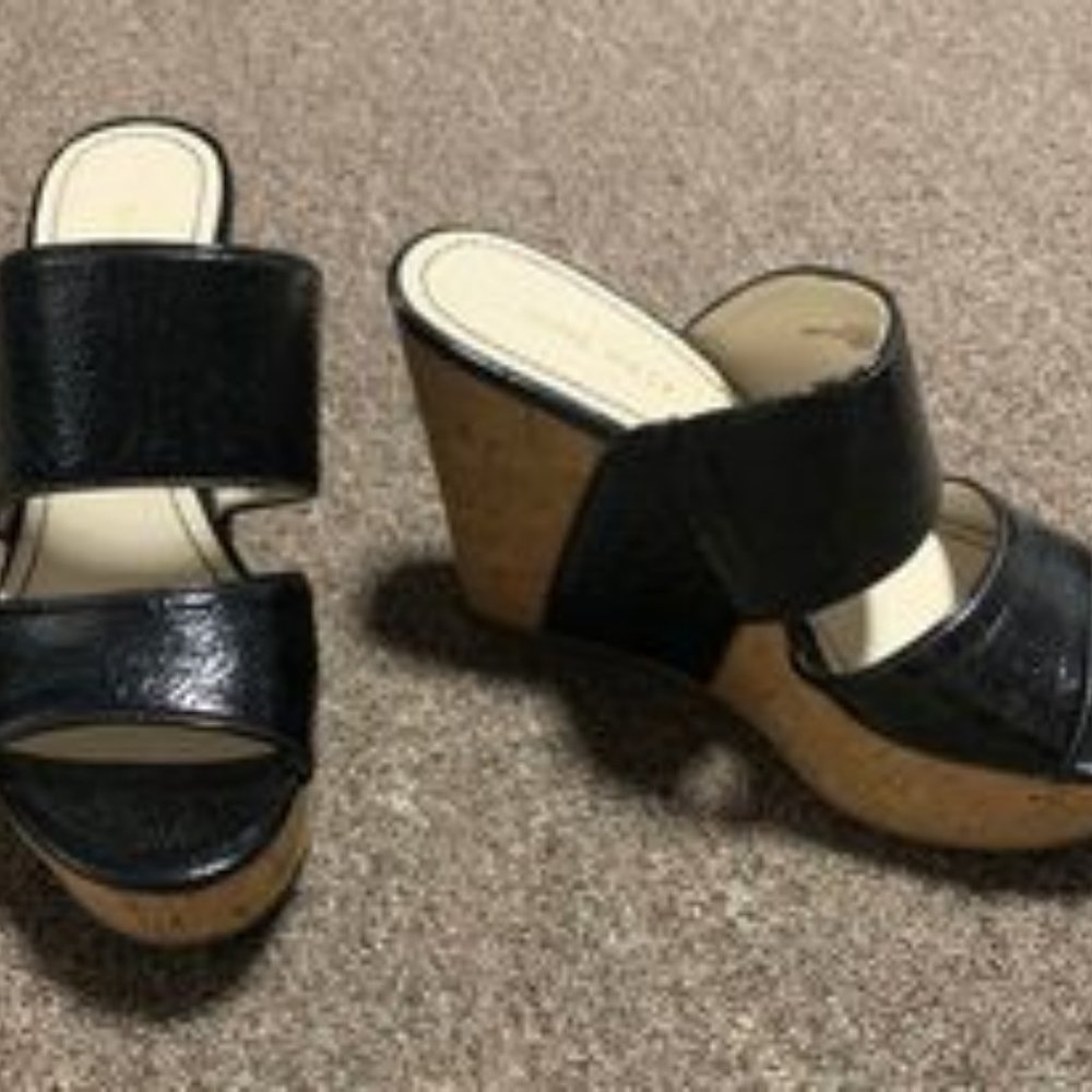Nine West Size 6.5 black wedges